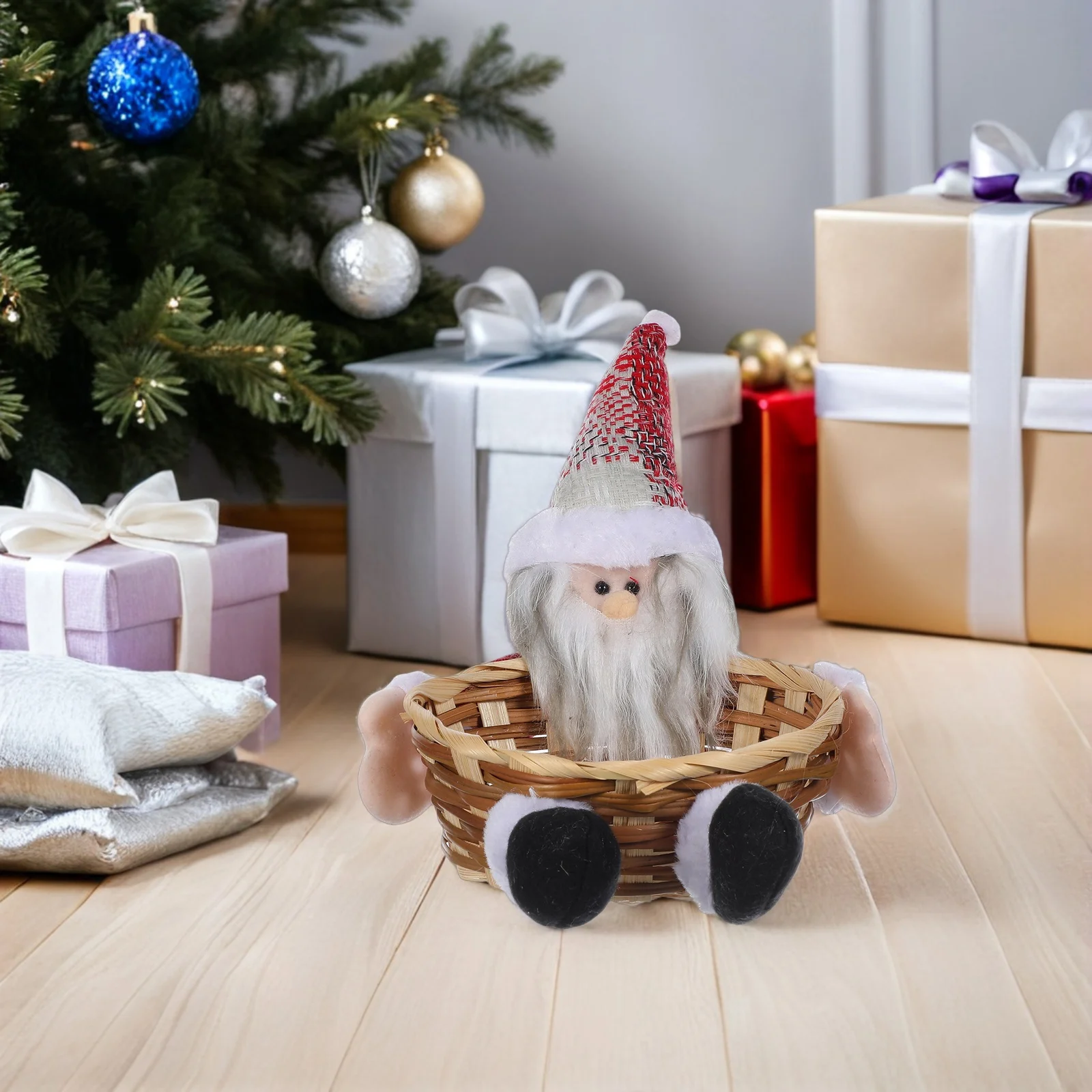 

Christmas Woven Basket Santa Design Snack Bowl Holiday Treat Holder Christmas Table Desk Decorative Candy Basket