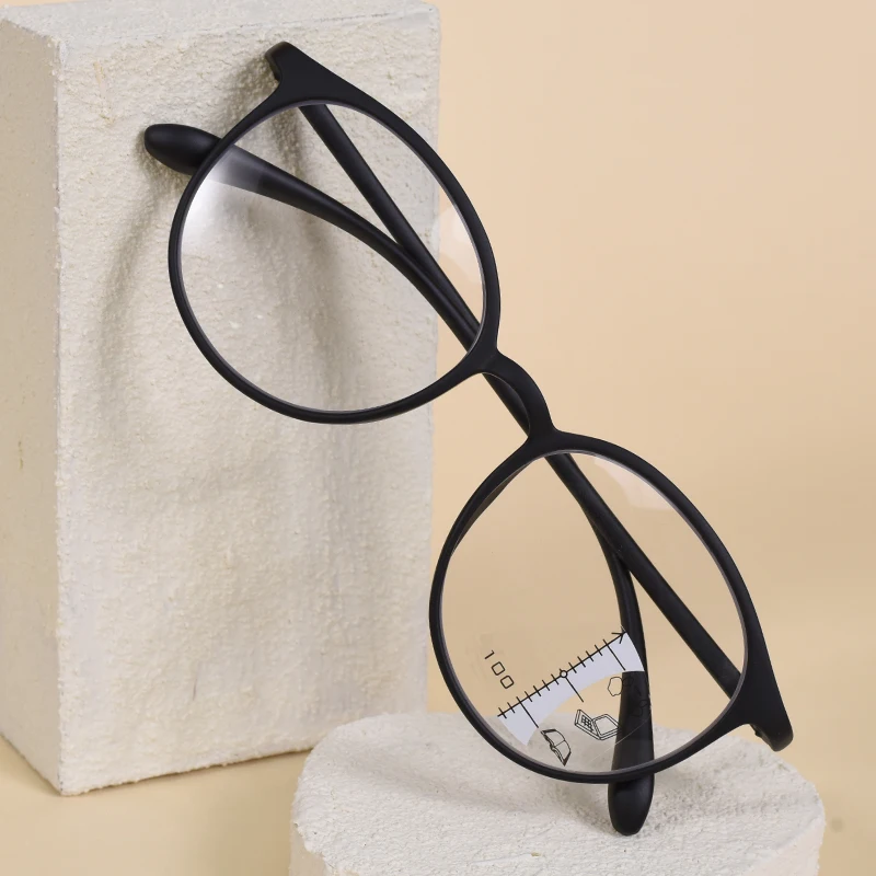 Black Classic TR90 Retro Frame Progressive Multifocal Reading Glasses Women Anti Blue Light HD Presbyopia Glasses Lenses Multifo
