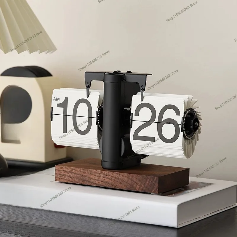 Automatic page turning clock desktop ornament retro mechanical watch pendulum desktop digital clock creative decoration