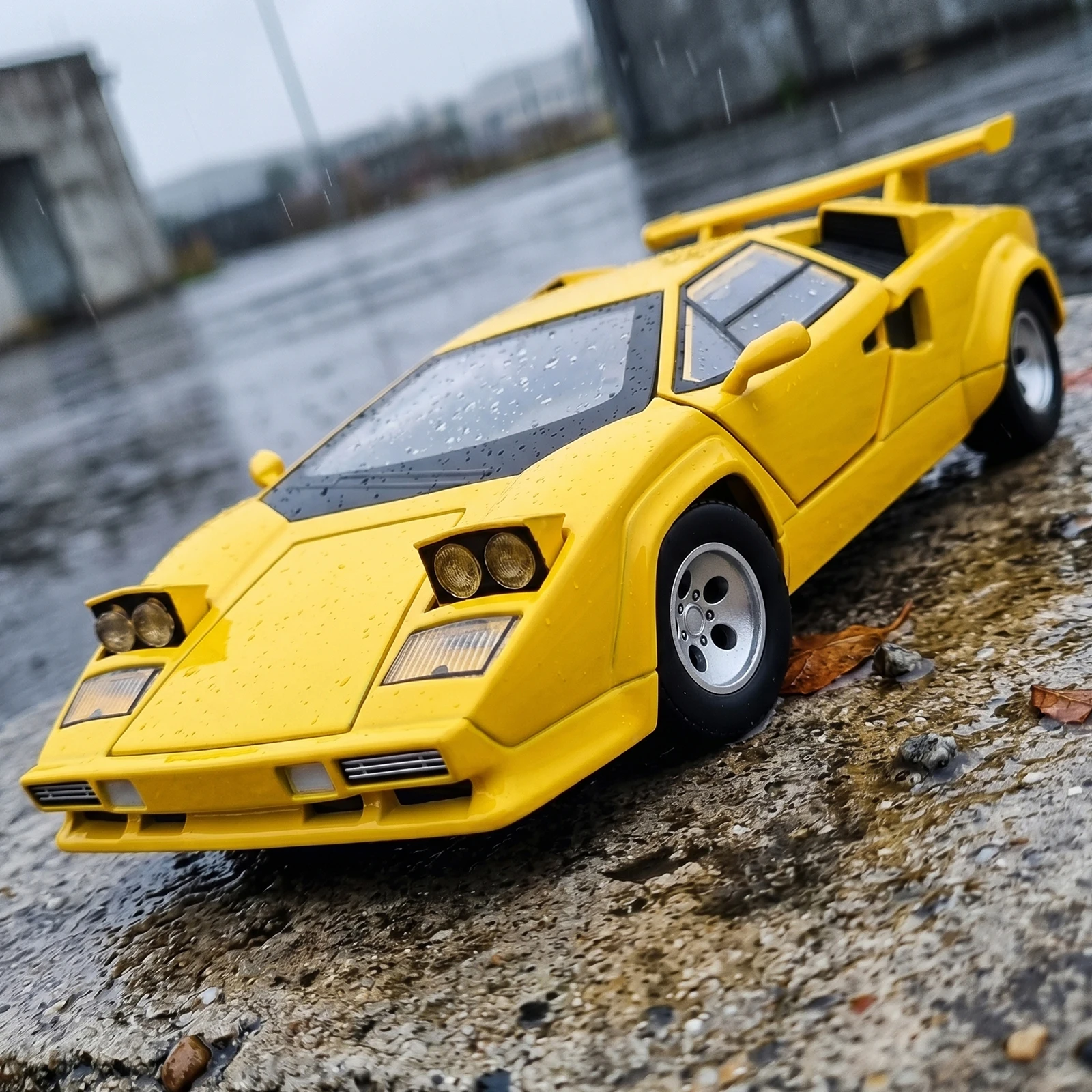 

Spray 1:24 Countach LP500S Supercar Alloy Metal Diecast Model Car Simulation Vehicle Home Trendy Ornaments & Present