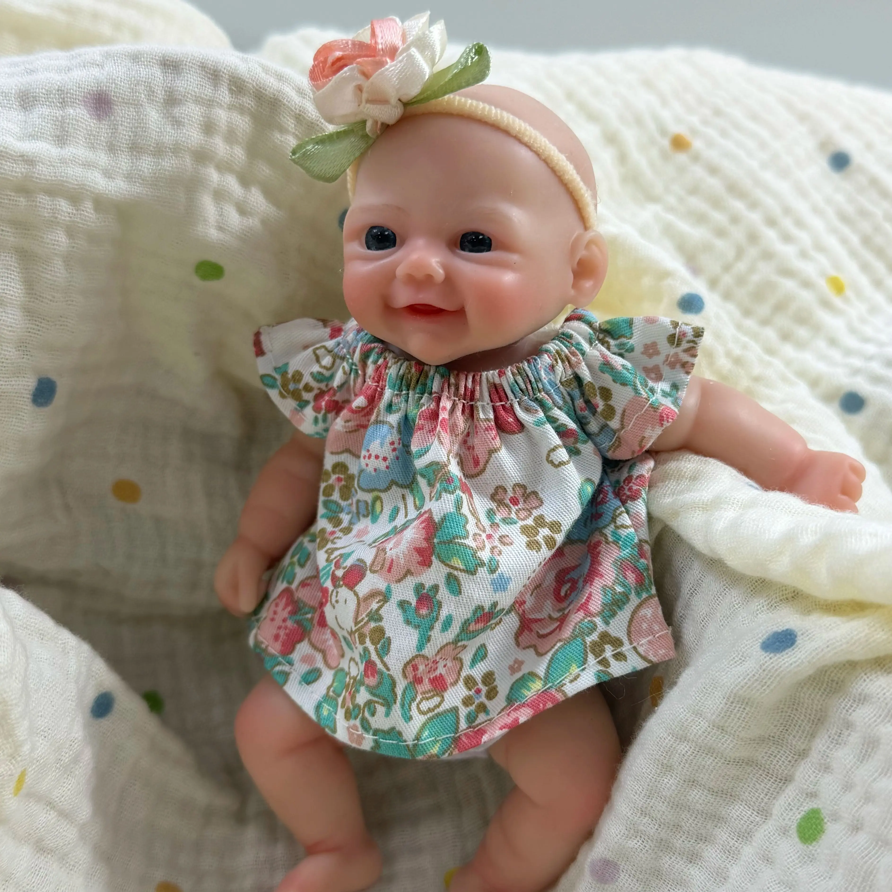 

6 Inch Chubby Vivienne All Silicone Reborn Baby Doll Girl Lifelike Soft Solid Silicone Washable Doll Stress-relieving Toys