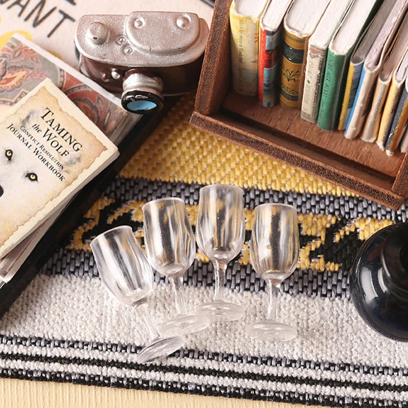 4 ชิ้น 1:12 Mini ถ้วยไวน์แดงจําลองเฟอร์นิเจอร์แก้วไวน์ Goblet สําหรับตกแต่งตุ๊กตา 1/12 Dollhouse Miniature อุปกรณ์เสริม