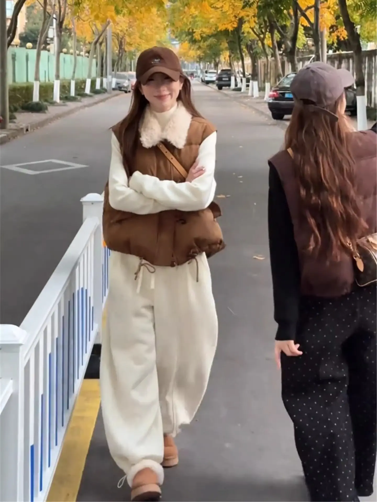 Women's down Vest 2026 New Winter Outerwear Beautiful Fashionable Small Size Lamb Fur Shoulder Pad Casual Style School City W...