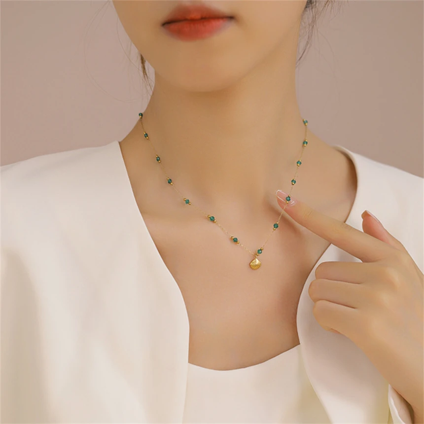 316L Stainless Steel Simple Green Bead Small Seashells Pendant Clavicle Chain Ladies Necklace Fashion Exquisite Jewelry SAN828