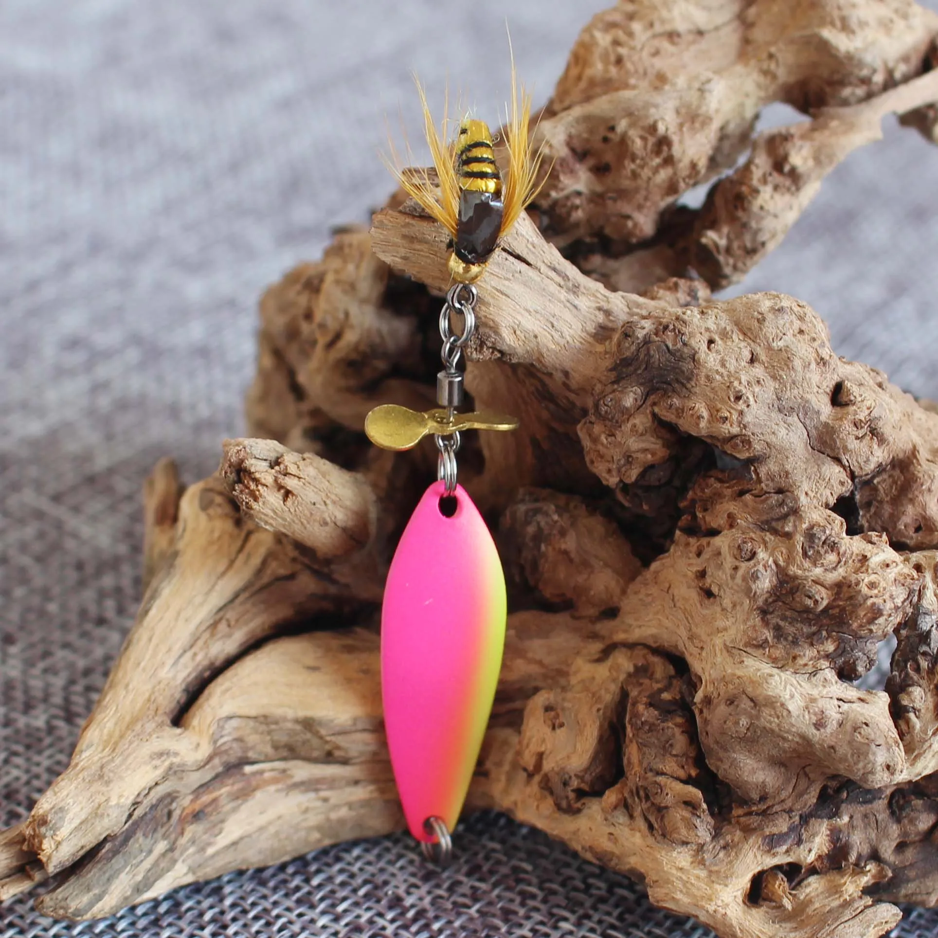 50pcs Fishing Fly Hooks Spoon Bait Sinking Colorful Glow UV Metal Artificial Fishing Lures Trout Bait