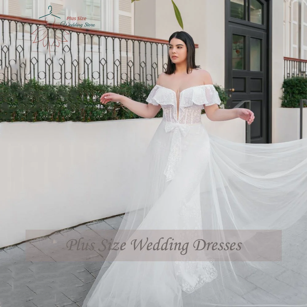Abiti da sposa classici con spalle scoperte Abiti da sposa taglie forti Appliques sul retro Lace Up A-Line Sweep Train Tulle Vestido De Novia