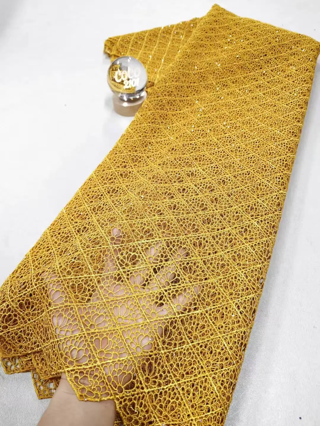 

2026 High-Quality African Nigerian Sequins Cotton Embroidery Lace Fabric Tulle for Luxury Wedding Party Dresses Chiffon 5 Yards
