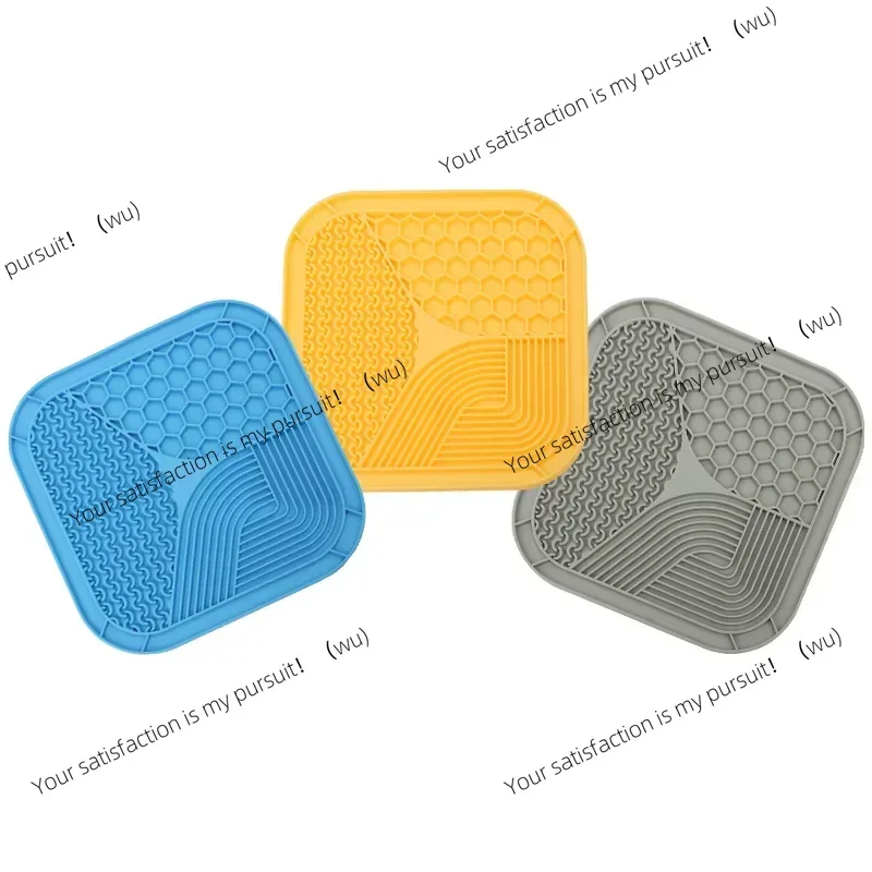 Pet Suction Cup Licking Pad, Powerful Suction Cup, Easy to Clean, Silicone Material