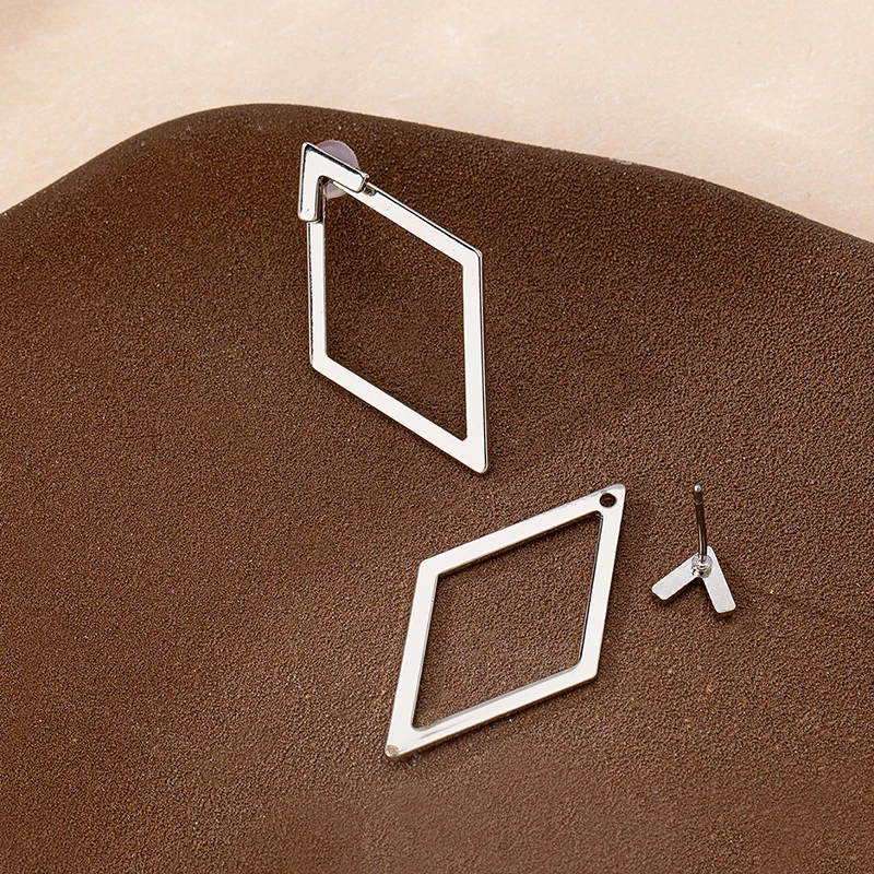 Boucles d'oreilles triangles géométriques minimalistes rétro pour femmes et filles, boucles d'oreilles polyvalentes, accessoires de bijoux à la mode, cadeaux, 1 paire