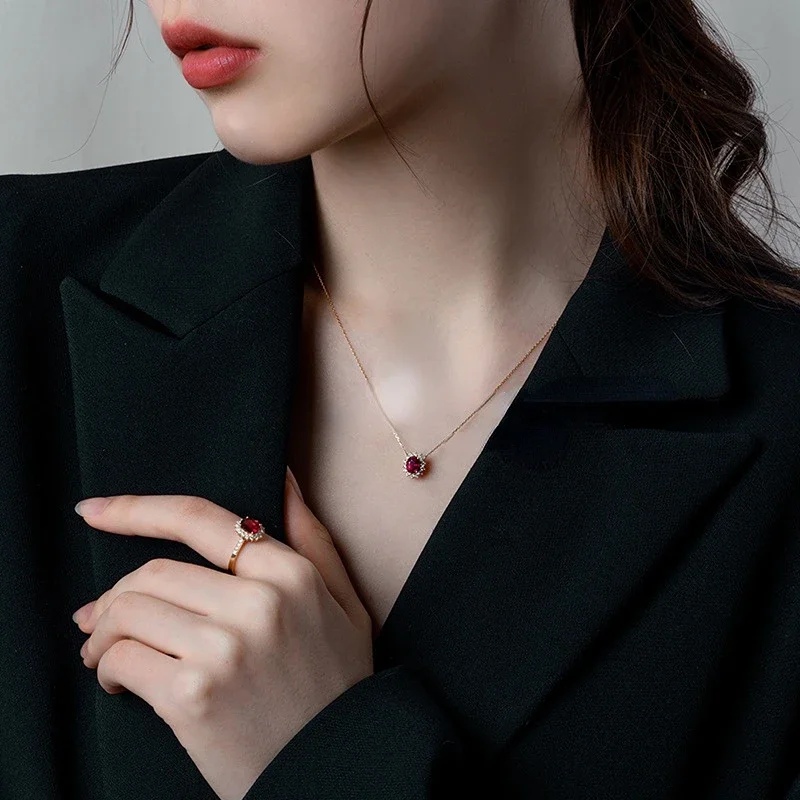 تروميوم 925 فضة روبي 18K مطلية بالذهب سلسلة قلادة العقيق الأحمر معلقة مكعب زركونيا ريترو ستايل قلادة للنساء