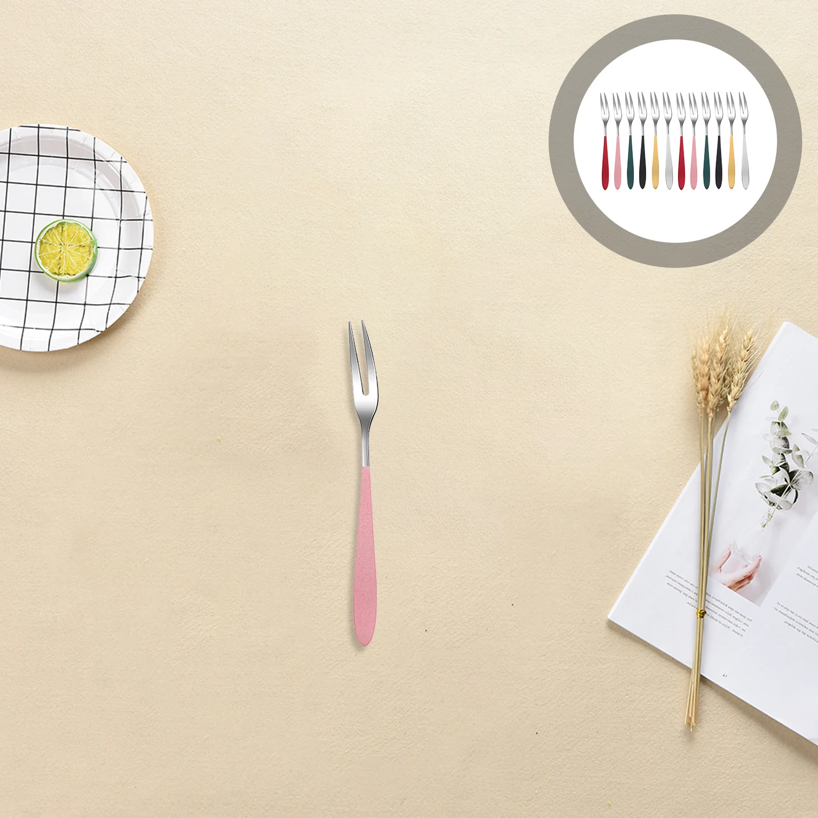 

12Pcs Classic Dessert Forks Sturdy Compact Design Appetizer Picks for Everyday Meals Banquet Use Fruit Fork Food Forks