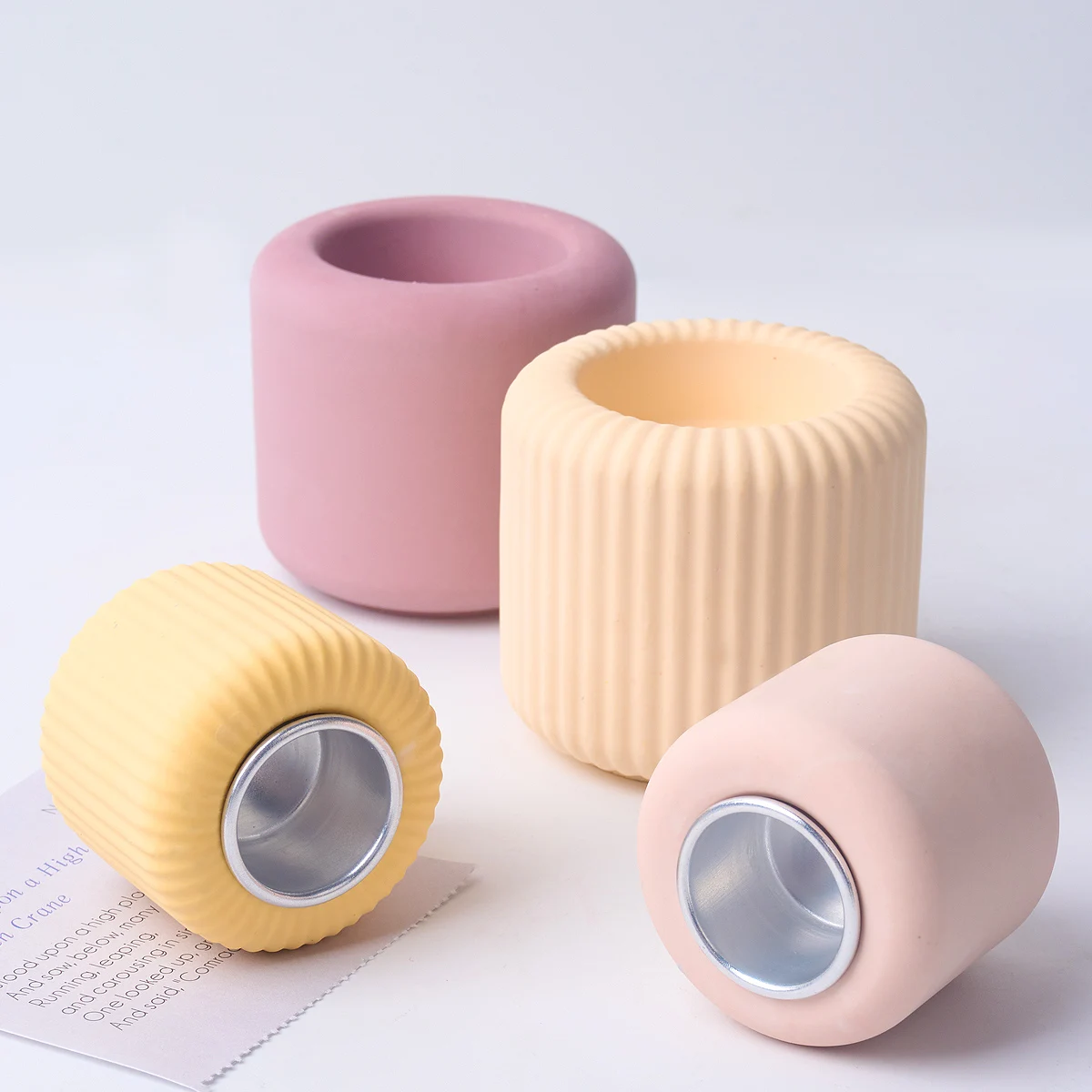 Klasyczny świecznik w paski Silikonowa forma DIY Ręcznie robiony świecznik na tealighty Gipsowe formy Beton Żywica Rzemiosło Making Home Deco