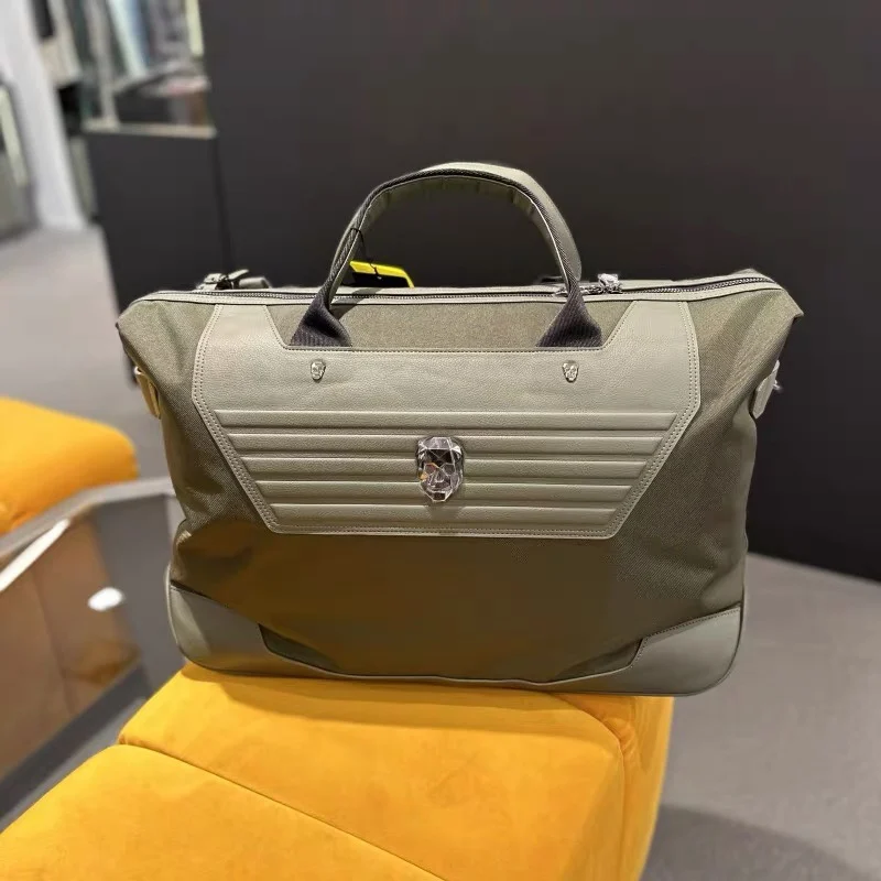 

Golf Clothing Bag for Men and Women - Single-Shoulder Crossbody Tote Bag