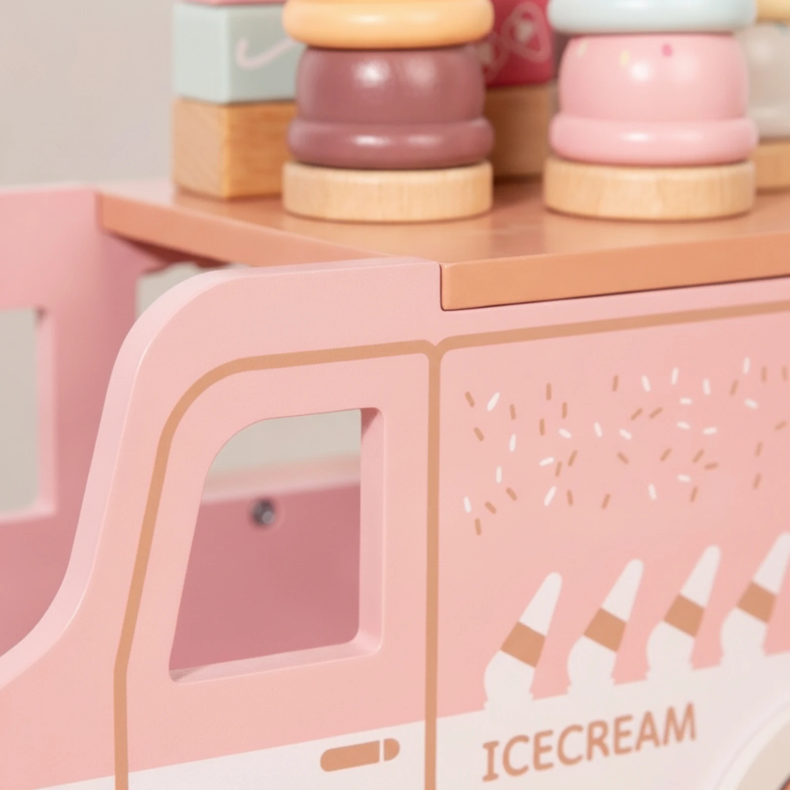 ensemble-de-jeu-camion-de-glaces-d'ete-jouet-robuste-pour-tout-petits-salle-de-jeux-garderie