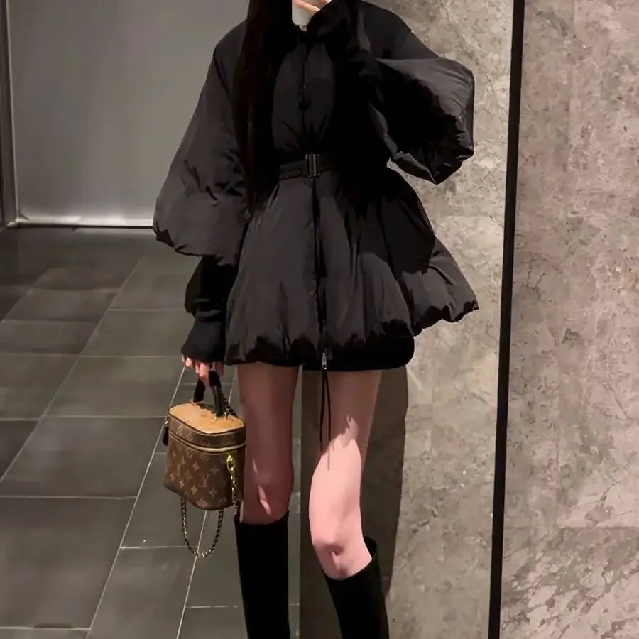 

Black Lantern Sleeve Women's Cotton Jacket Waist Cinched Fashionable Warm Bread Coat Korean Leisure Style Comfortable Fit