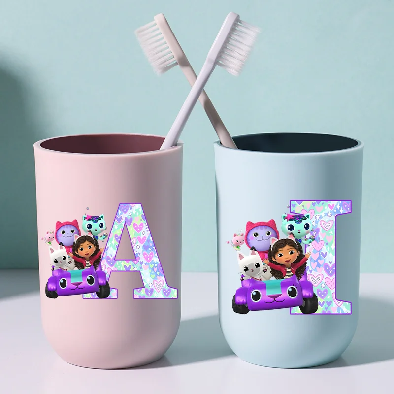 

Кружка для воды с принтом букв A-Z из мультфильма «Домики Гэбби», стакан для зубных щеток, аниме-кружка с милой кошкой, стакан для зубных щеток для девочек, подарок на день рождения для детей