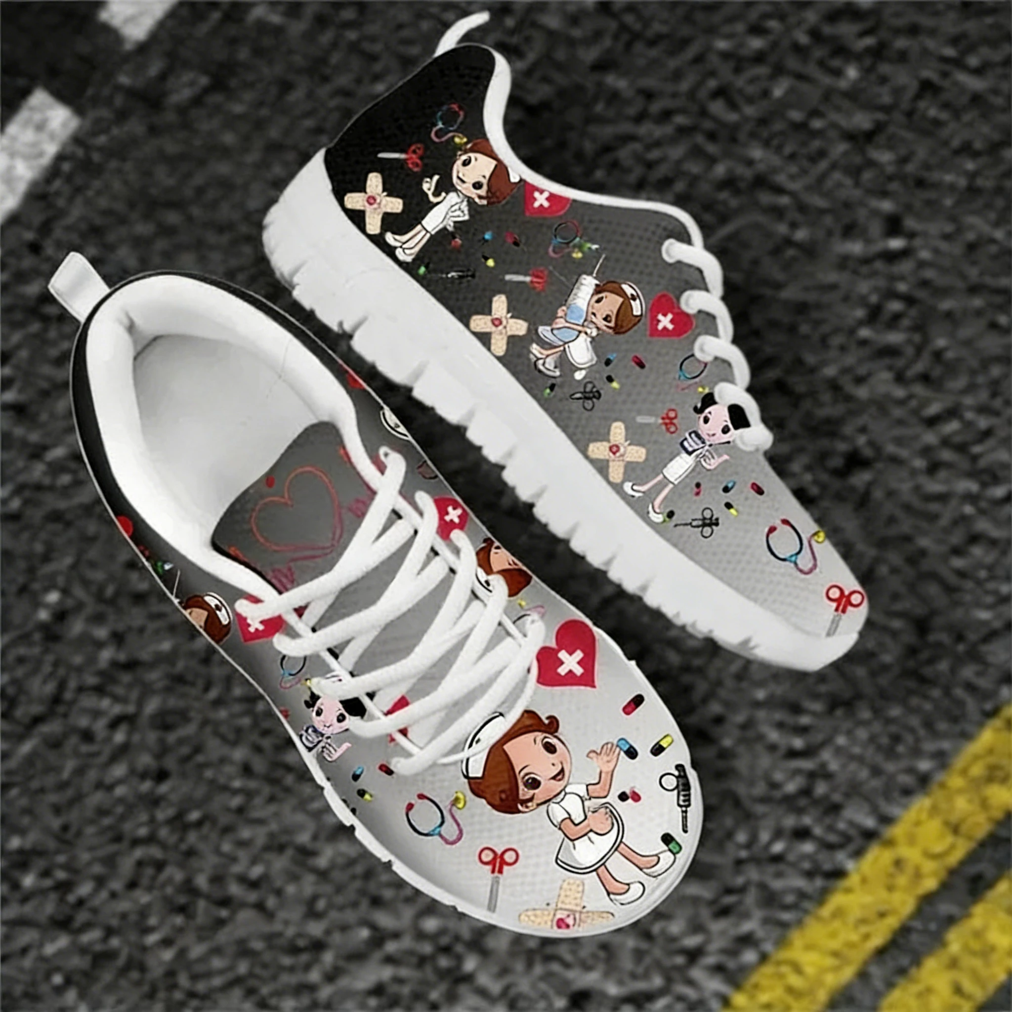 다채로운 만화 간호사 운동화 여성 신발 맞춤 이름 의사 - Men Shoes Name 리뷰 및 가격