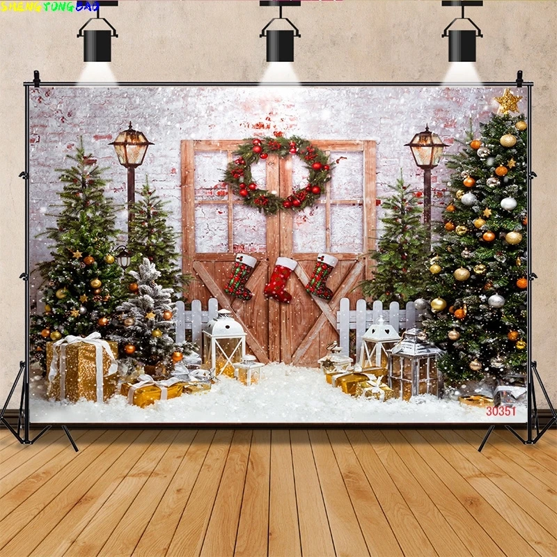 

Vinyl Custom Christmas Tree Window Wreath Photography Backdrop Wooden Doors Snowman Cinema Pine New Year Background Prop ZZ-28