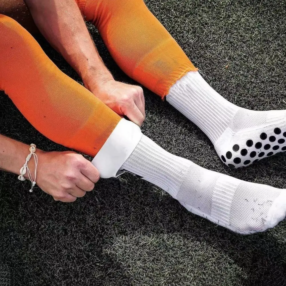 1 Pair Universal Soft Silicone Soccer Shin Guard Non-slip Elastic Shin Guard Strap Easy To Clean Comfortable Ankle Guard Child