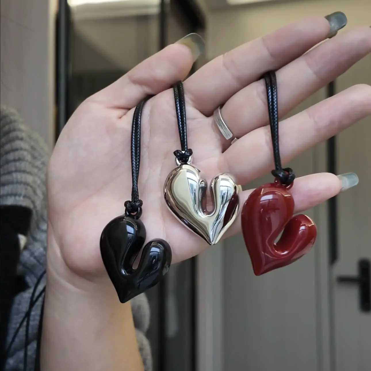 Vintage Aesthetic Puffy Heart Pendant Necklace with Adjustable Leather Cord for Women And Men