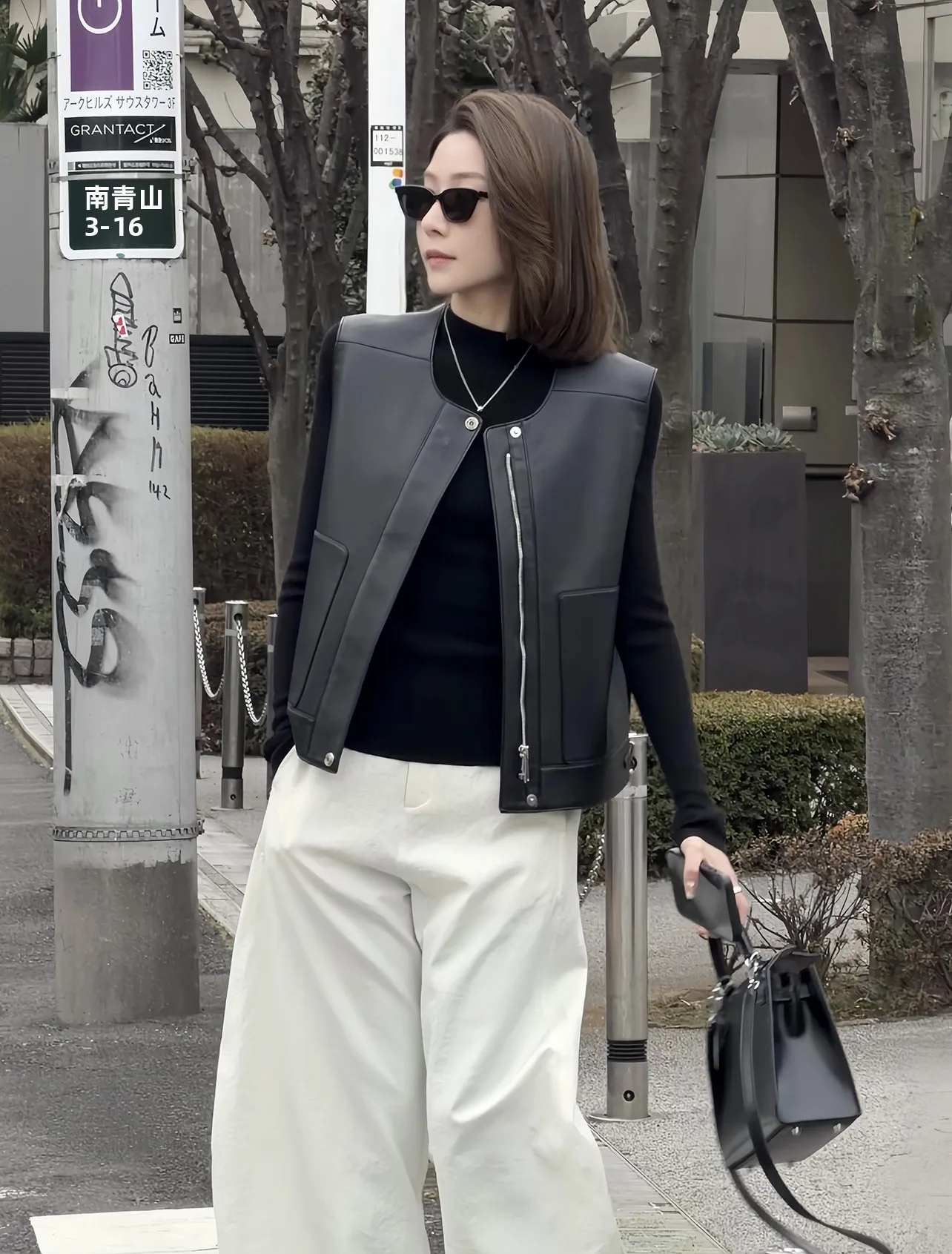 

Retro Zhou Minimalist round Neck Japanese Style Leather Vest Sleeveless Women's Jacket Spring New Arrival PU Leather