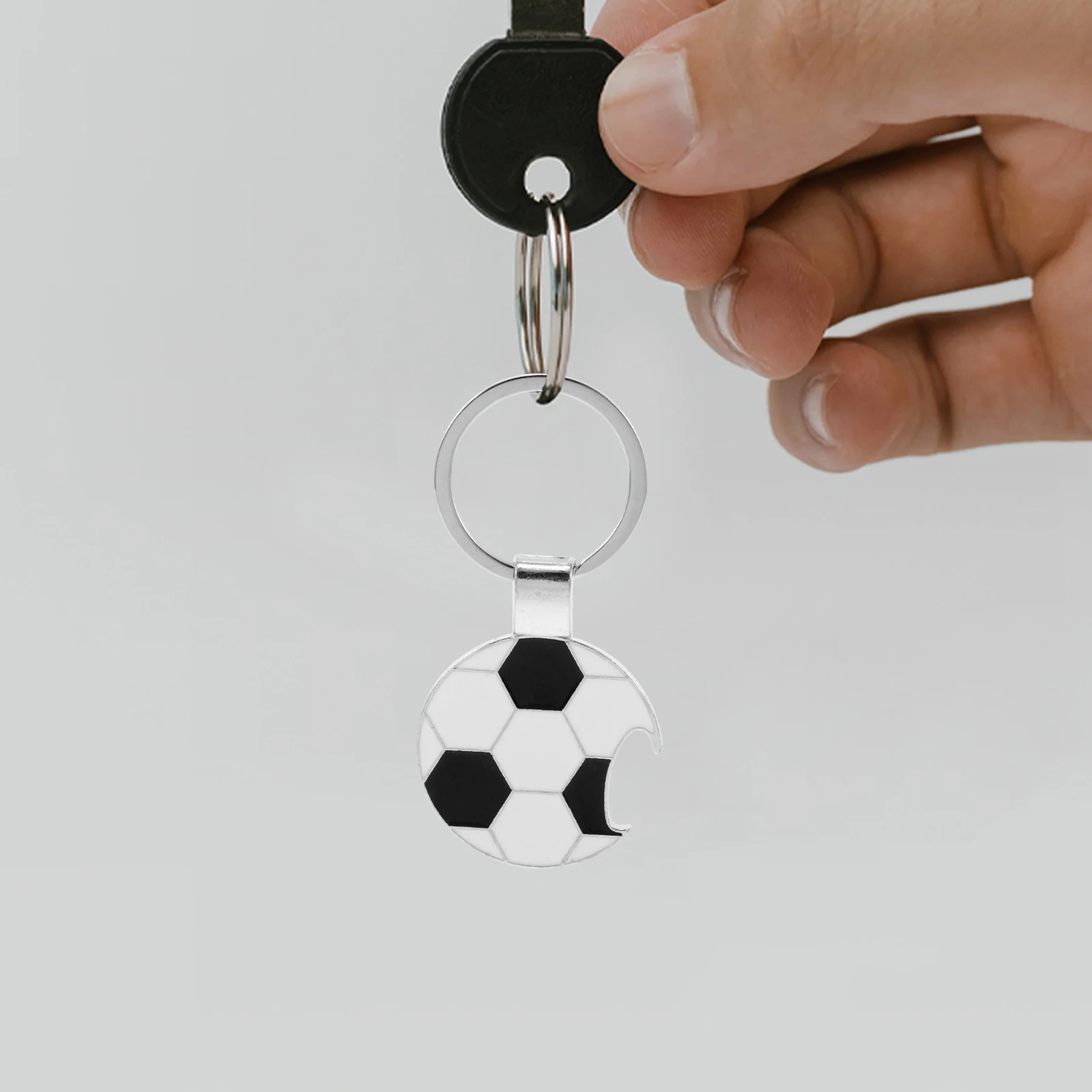 

4pcs Soccer Keychain Durable Bottle Opener Multifunctional Party Favors Football Themed Heavy Duty Beverage Openers For Beer