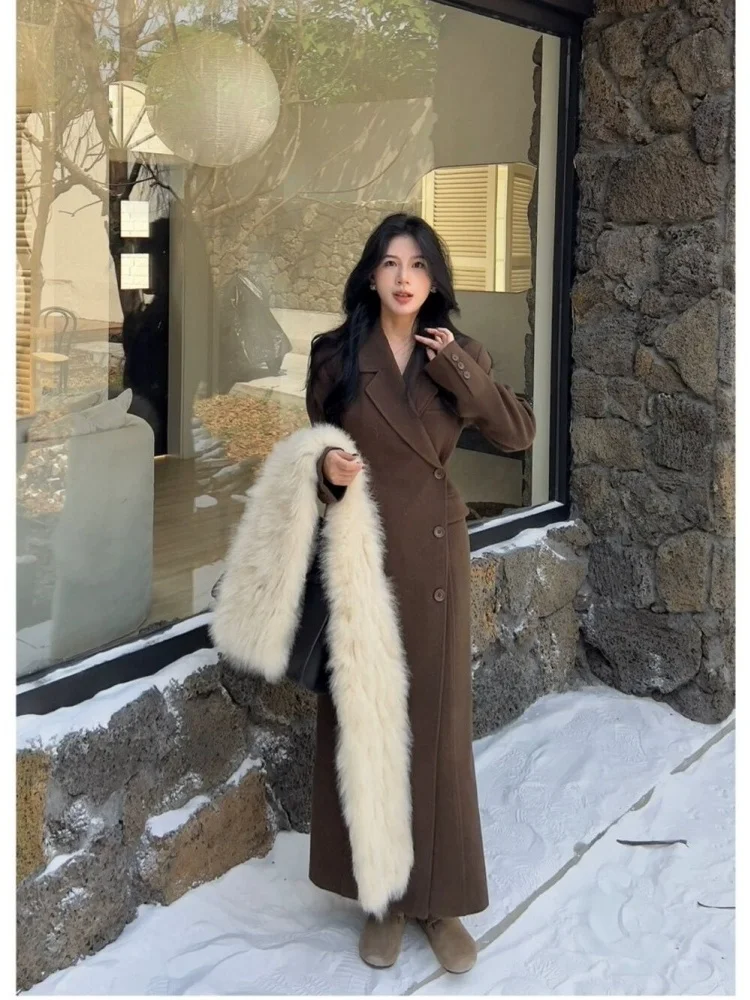 

plus Size Women's Vintage High-End Feelings Tweed Coat with Suit Collar in Brown Color for Winter Sli And Elely Designed