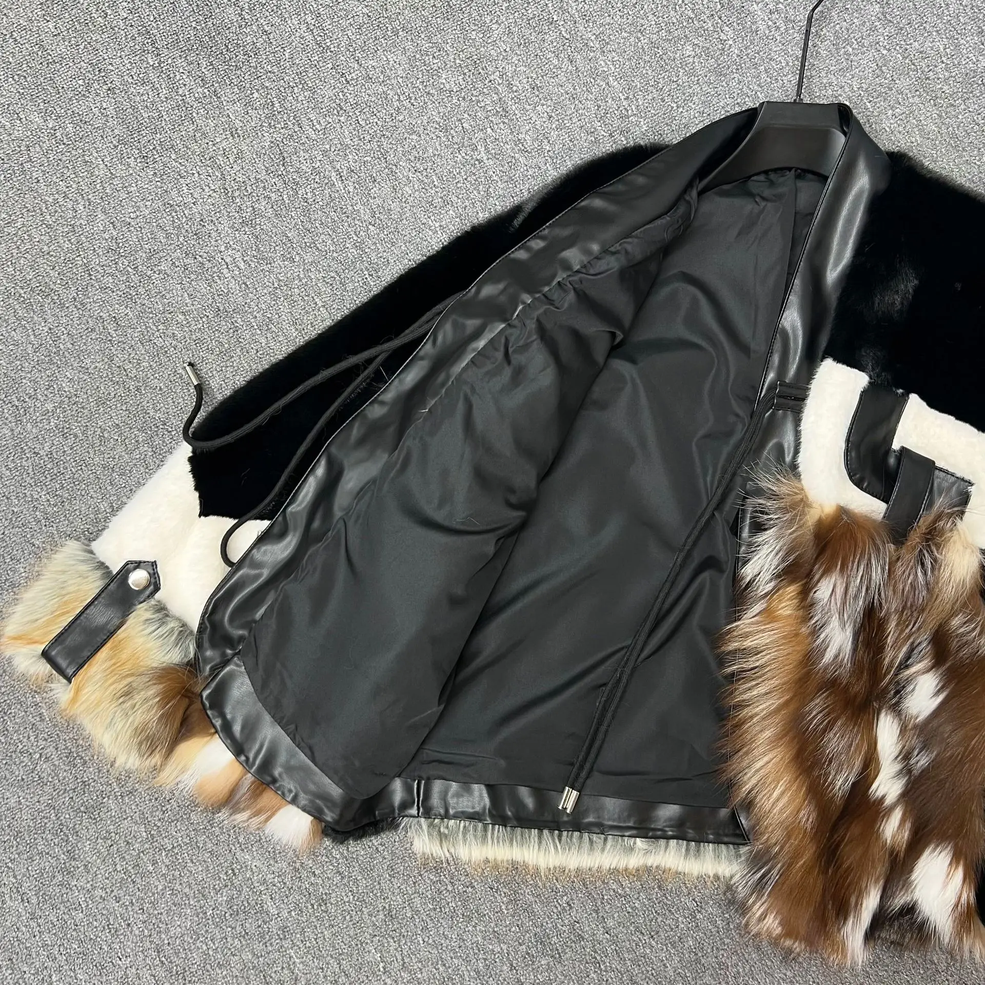 Płaszcz damski zimowy 2025, nowy, z futra lisa, łączony z europejskim futrem norek, średniej długości, modny, luźny, gruby, ocieplany, z imitacji futra.