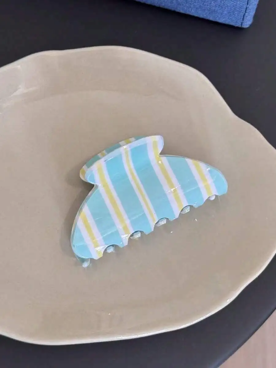 

Womens Minimalist Striped Acetate Hair Claw Clip Medium Size Beach Vacation Hair Accessory