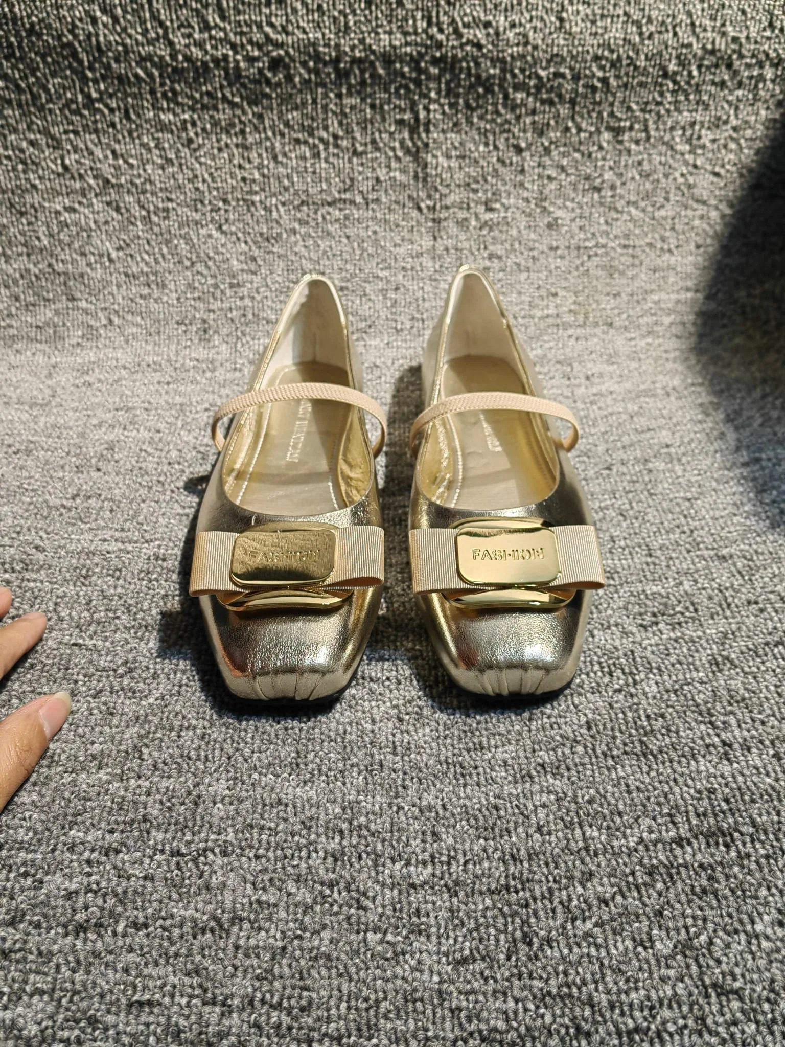 2024 Classic Style Women's Flat Shoes Small Heel Genuine Leather Teacher Girls Women's Casual Fashion Sandals