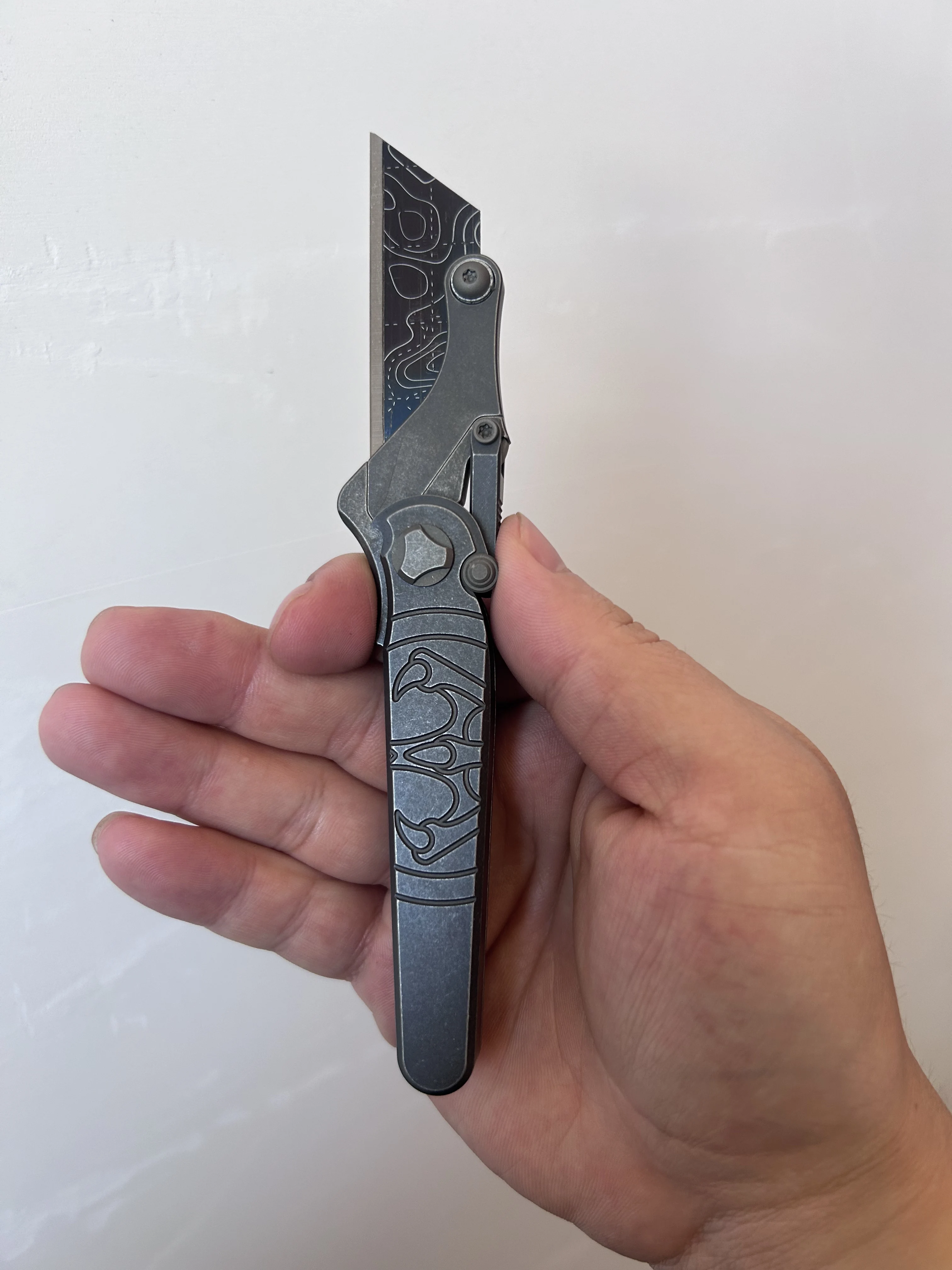 

1 шт., складной нож из титанового сплава Eagle Claw, инструмент EDC, нож для резки бумаги со сменными лезвиями и инновационным замком соединения