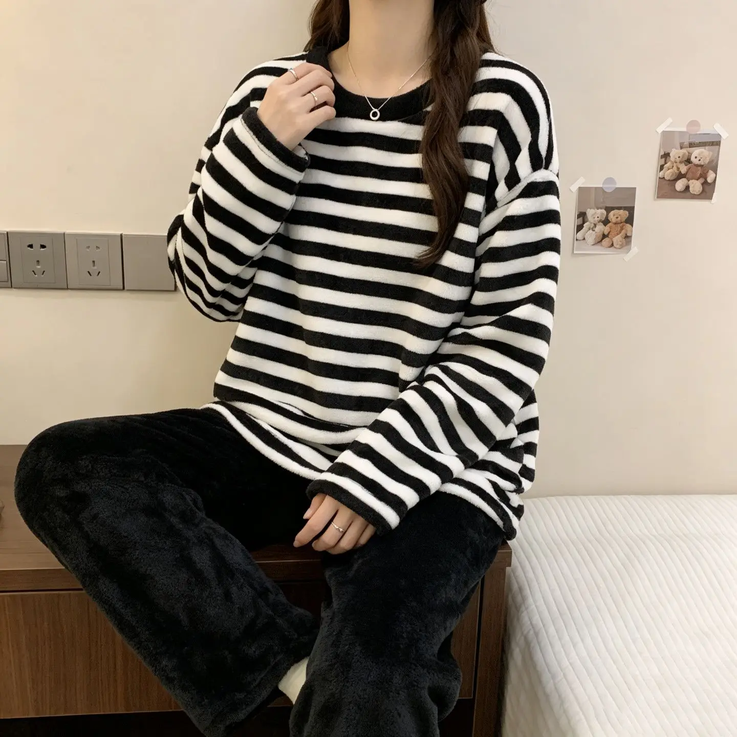 Women Winter Warm Pajamas Set Long Sleeve Pants Sleepwear Casual Heat Pyjamas Ladies Nightwear Flannel Home Wears 2 Piece New