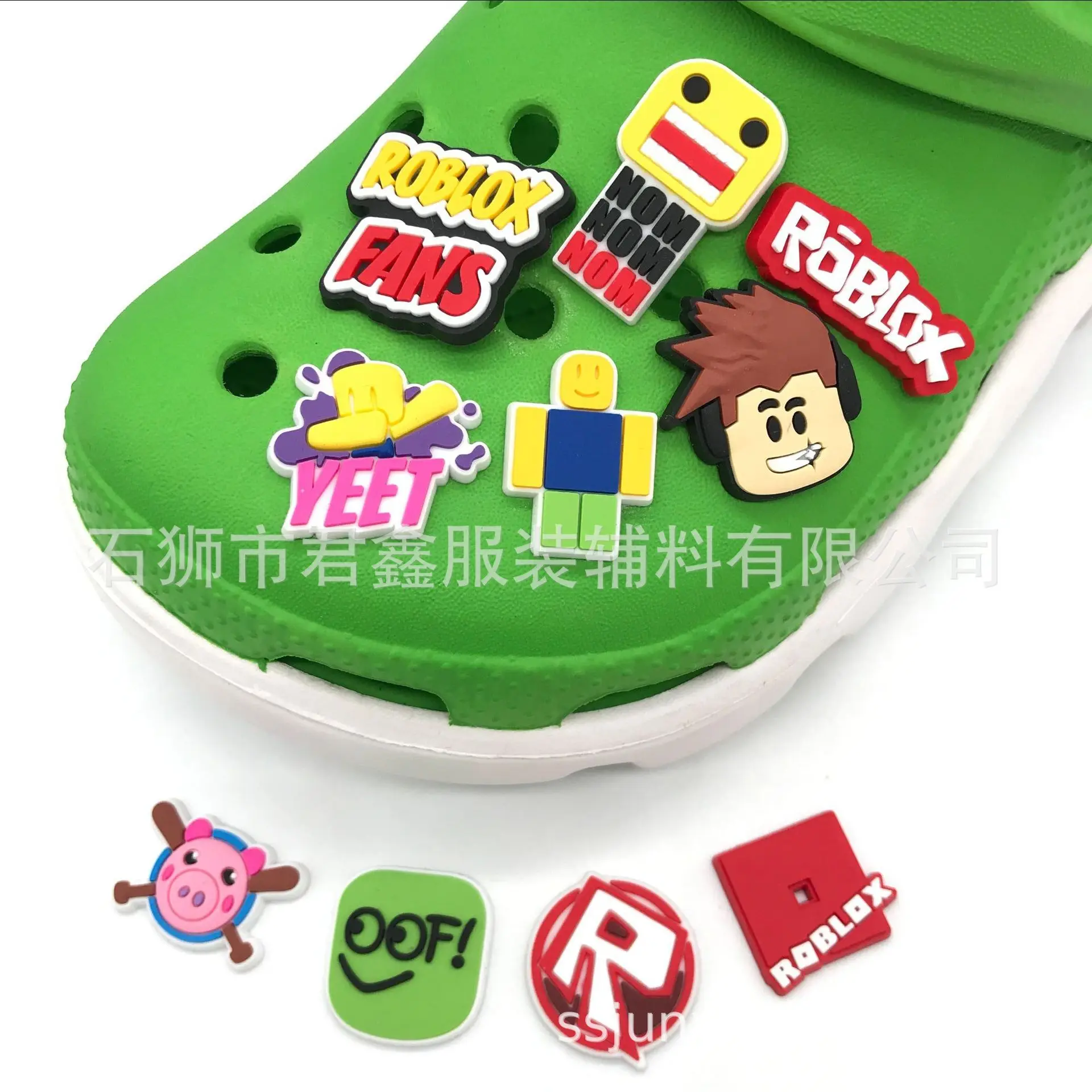 Roblox Hole Slipper Buckle Cute Cartoon Shoe decorazione in Silicone fibbia per scarpe pantofola sandalo accessori per scarpe regalo di compleanno