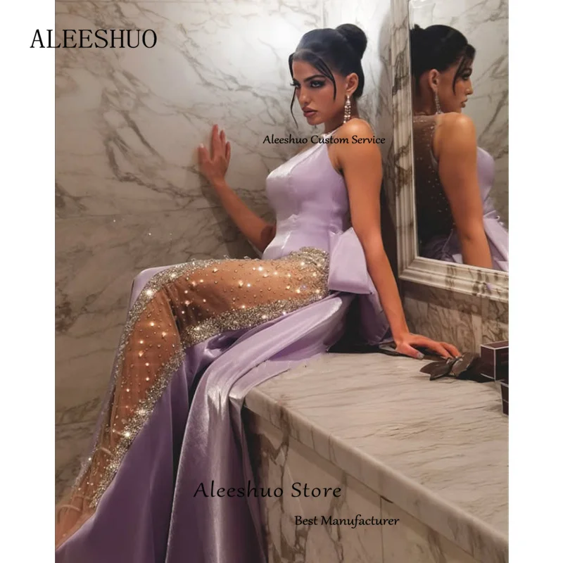Moderne Satin-Meerjungfrau-Lila-O-Ausschnitt-lange Abendkleider, einfache Falte, Perlenstickerei, Kristall-Illusion, Seitenschlitz, rückenfrei, 2025 Maßgeschneidert