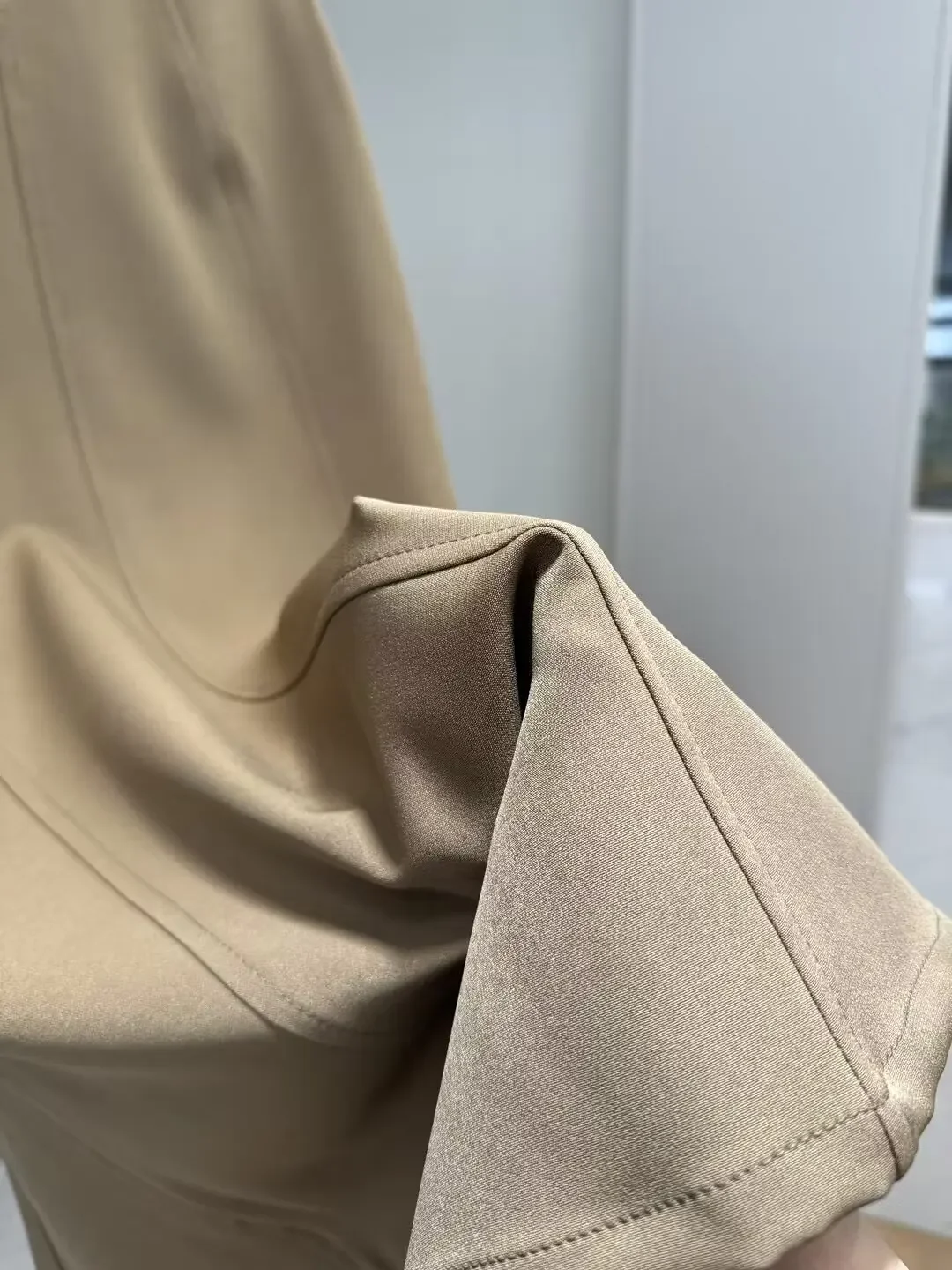 Traje de 2 piezas para mujer, Top elegante con cuello y falda acampanada, diseño con abertura trasera, novedad de 2024