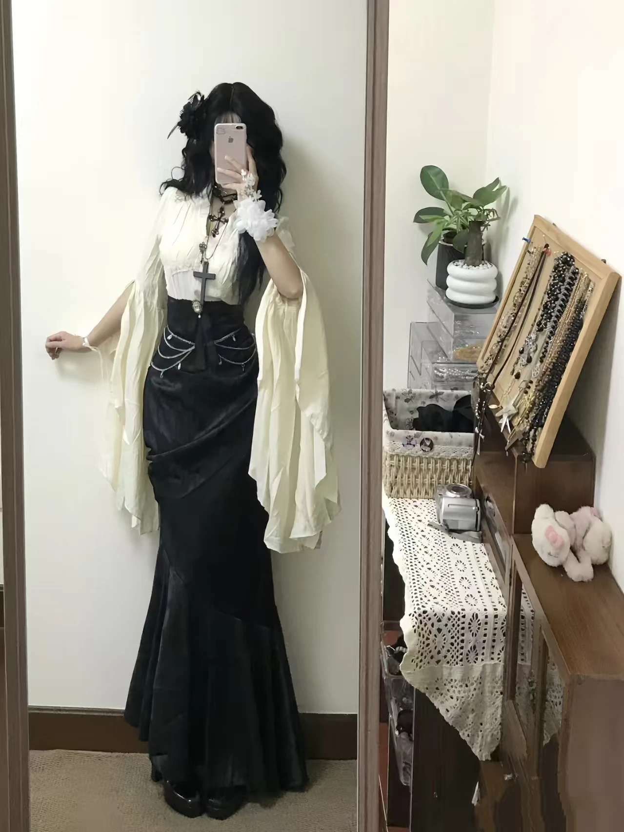 

Готический комплект Sle на Хэллоуин и юбка для женщин белого цвета с нерегулярной высокой талией, осенняя модная футболка, ансамбль