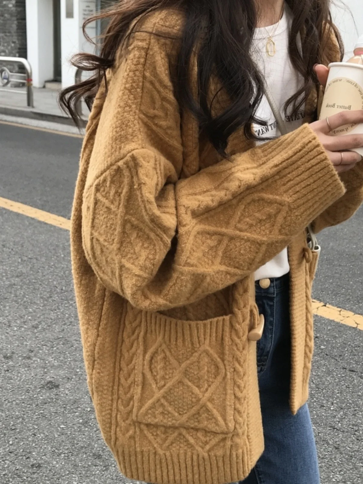 

Свободный вязаный кардиган-пальто женский, осенне-зимний, новая корейская версия, в стиле Lazy Fashion, утепленный, с длинными рукавами, V-образным вырезом, на пуговицах