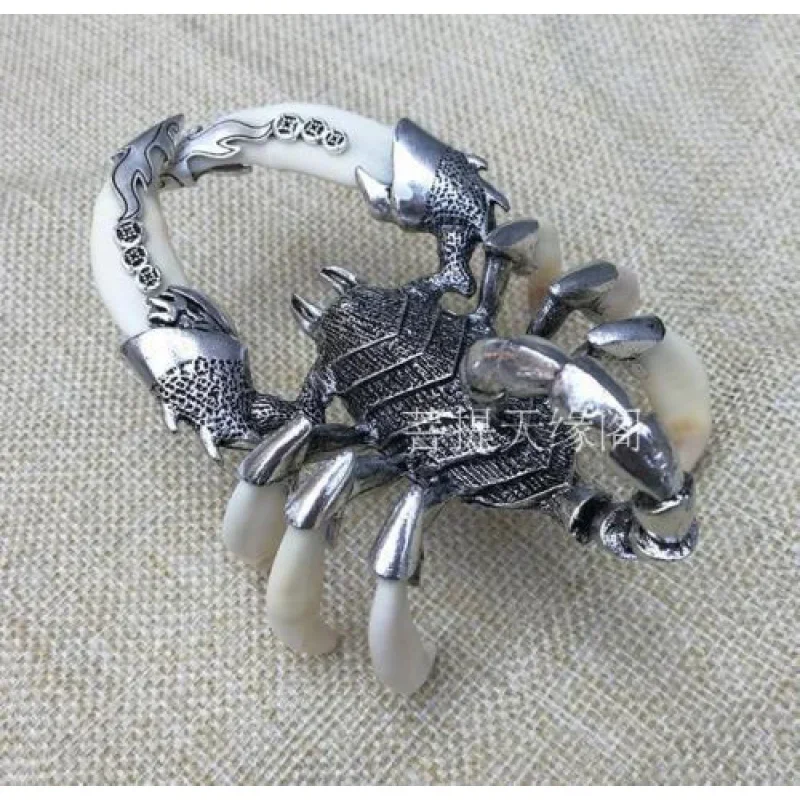 Tibetan Scorpion Silver Pendant, China Wolf Teeth, Decorative Statue