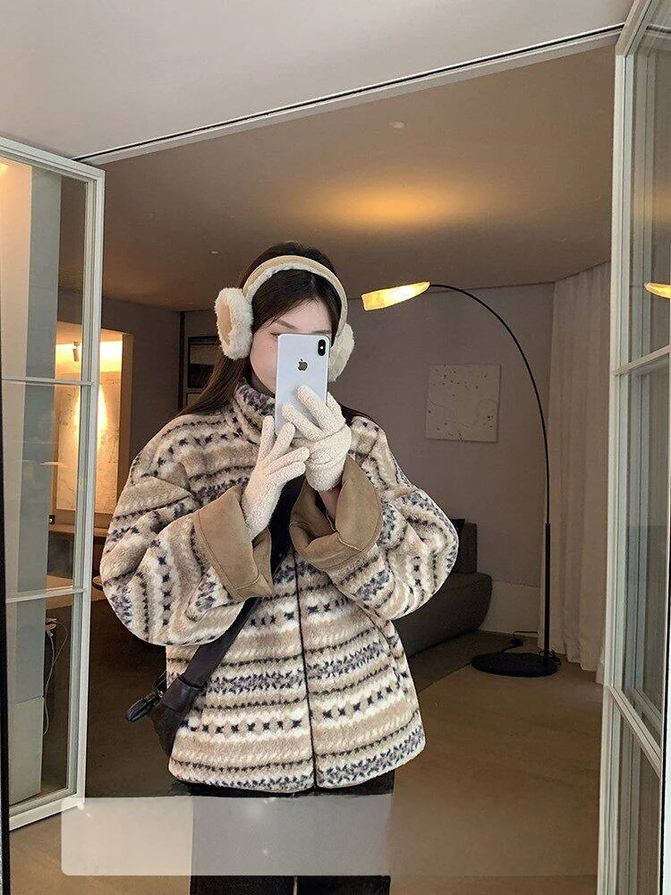 

Thiened Retro Embroidered Stand Collar eepskin Jaet Women's Winter Lazy Sle Faux Lamb Fur Outerwear Polyester Fiber