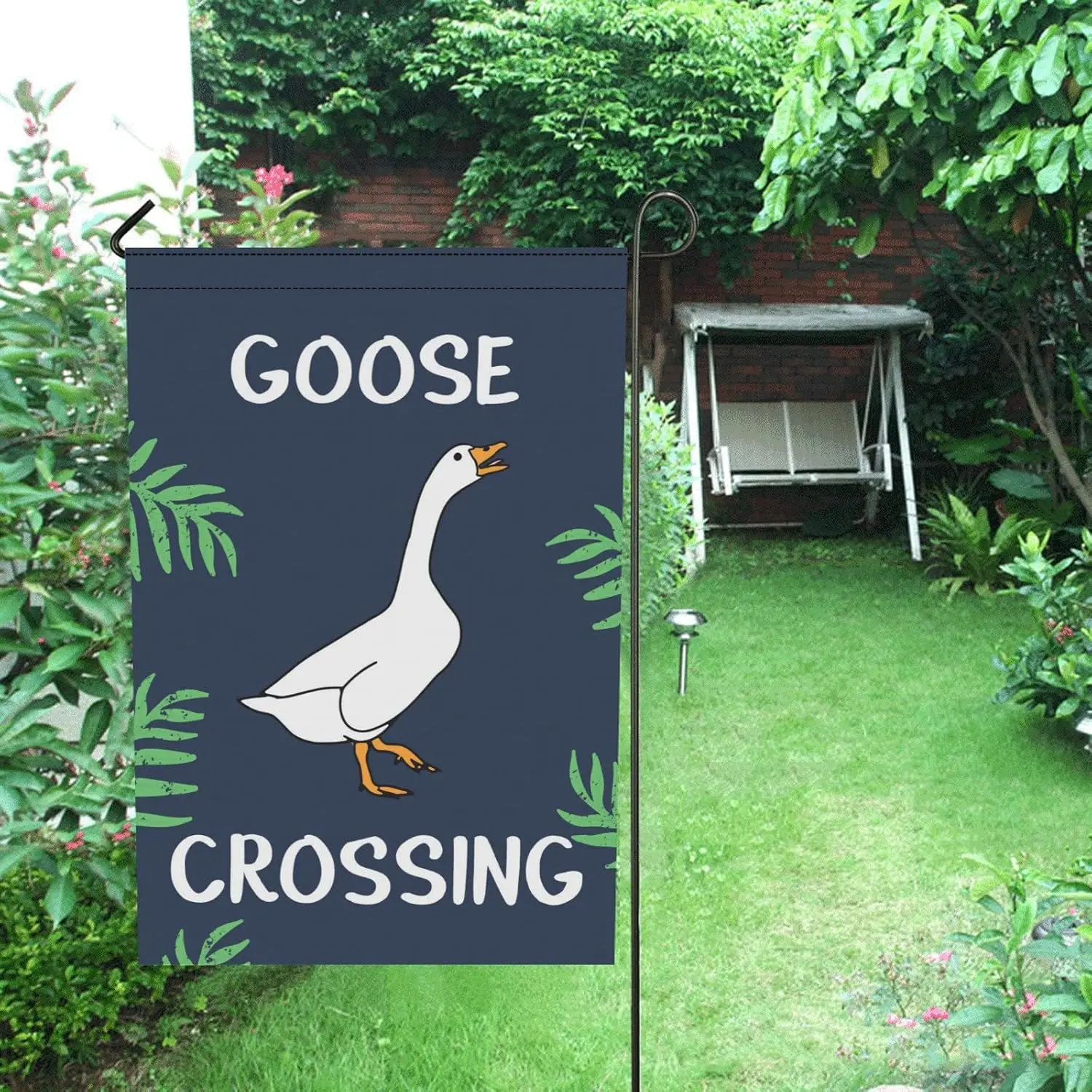 علم حديقة Goose Crossing، ديكور ساحة أوزة مضحك، بوليستر 12*18 بوصة، كاجوال، أبيض، أسود FFI