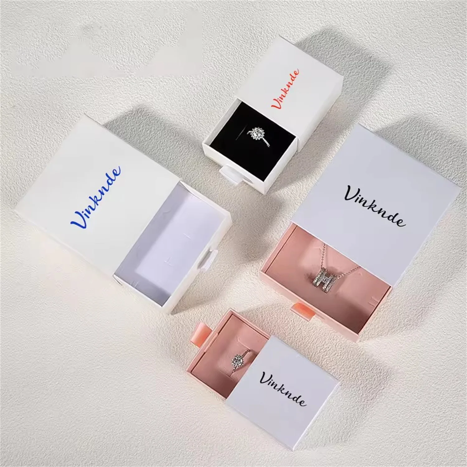 9*9*4cm 24pcs Bulk Wholesale Custom Logo Paper Wrist Watch Box Packaging Storage Case Jewelry Set Gift with White Sponge Package