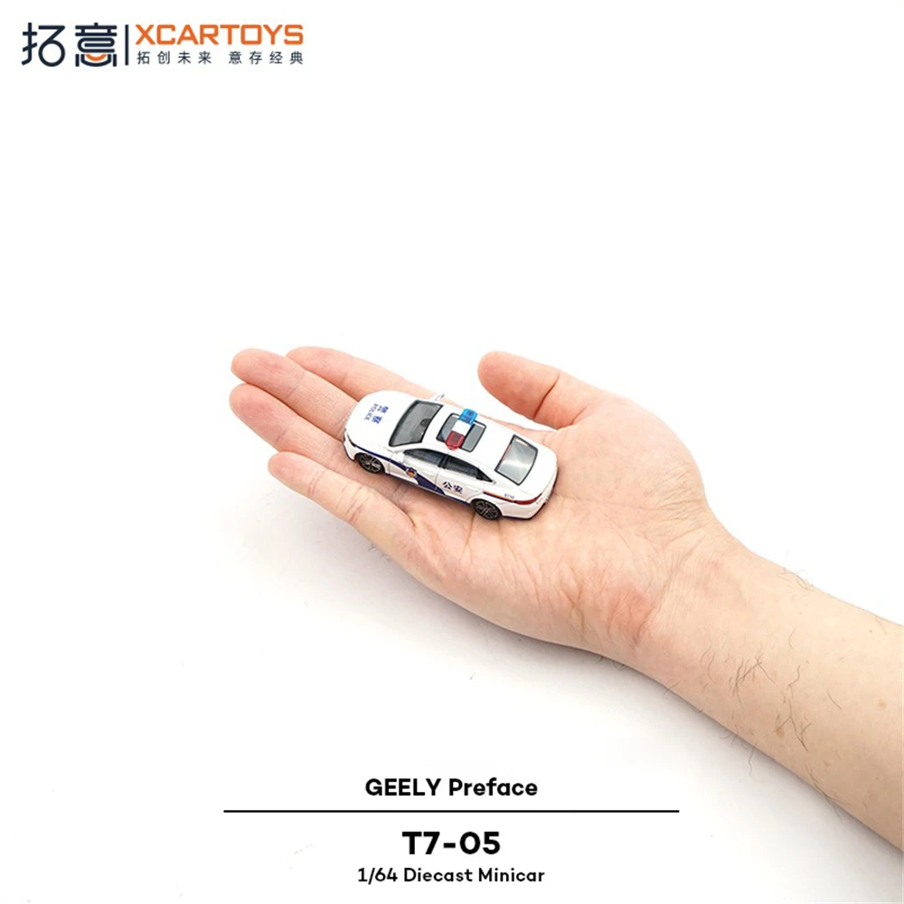 Xcartoys 1/64 لعبة مصنوعة من خليط معدني سيارة شرطة مصغرة دييكاست نموذج تحصيل حلية محاكاة نموذج مركبة الشرطة عرض قطعة