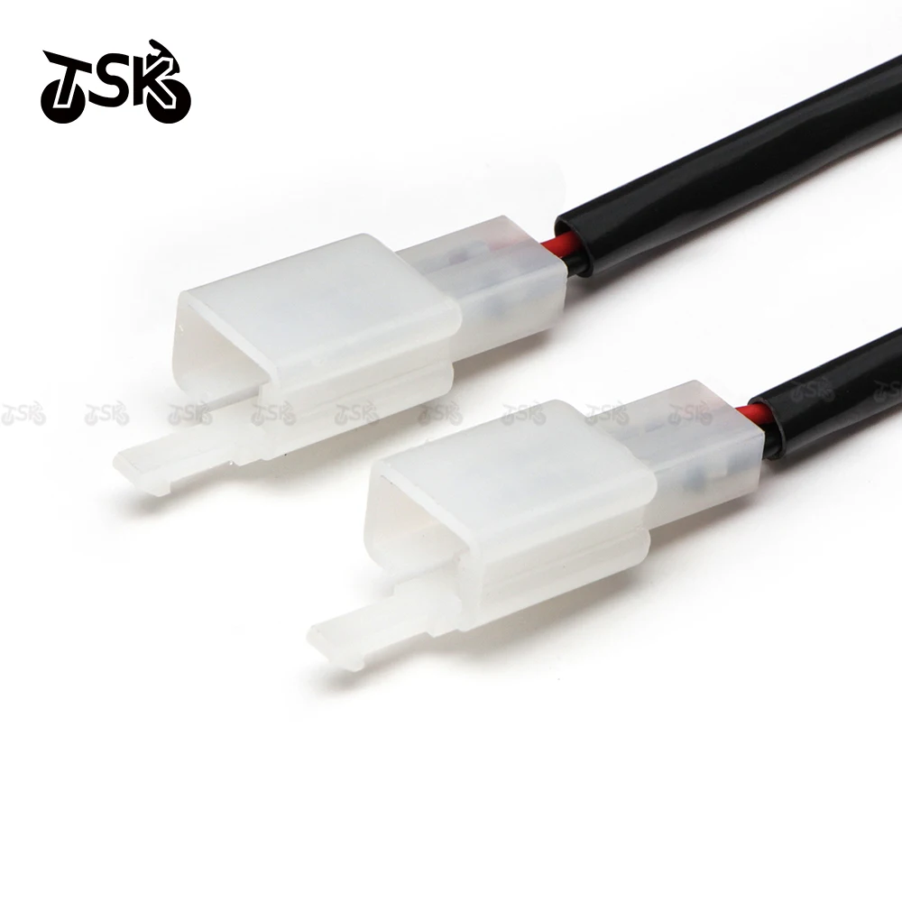

2Pcs Motorcycle Turn Signal Taillight License plate lamp Wiring Harness Connector Turn Signal Plug Adapter for HONDA SUZUKI