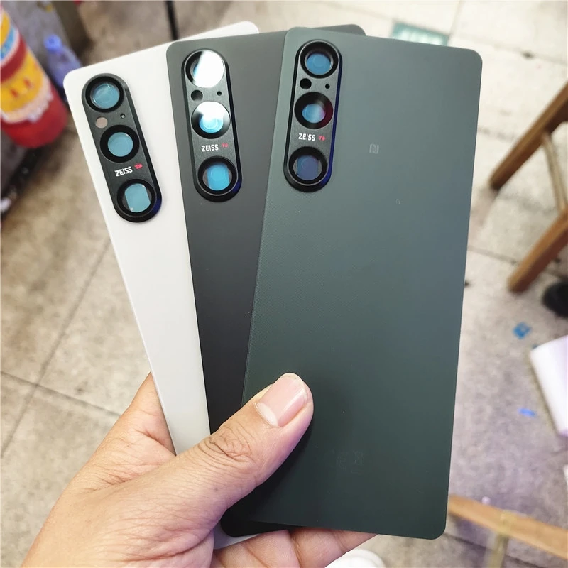 Wyjątkowo wysokiej jakości tylna obudowa baterii do Sony Xperia 1 V X1V XQ-DQ72, wraz z elementami obudowy i osłoną obiektywu aparatu. — zdjęcie produktu 2
