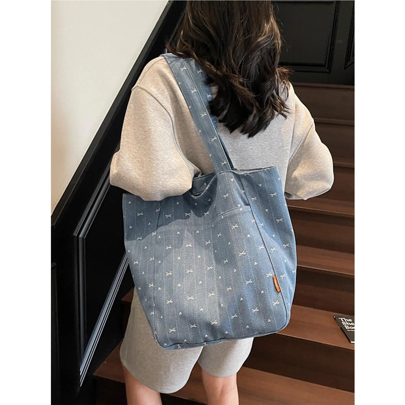 

Summer new stylish niche design large capacity bag 2025 fashion trend casual women's shoulder tote bag