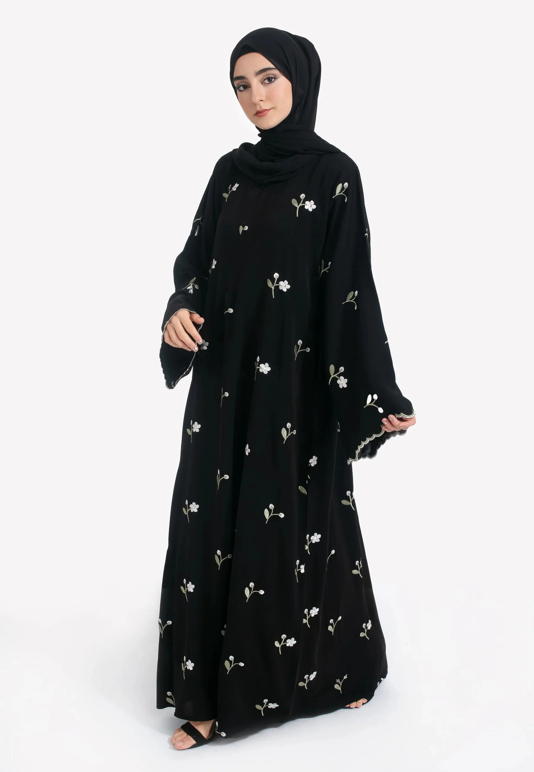 

Stylish Muslim Islamic Abaya for Women Dark BLack Floral Embroidery Delicate Cuffs Ideal for UAE Saudi Arabia Qatar