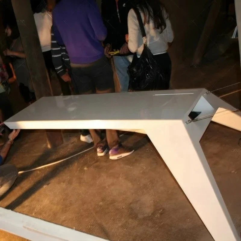 Suspended desk Unique boss desk Wall hanging Cool computer office