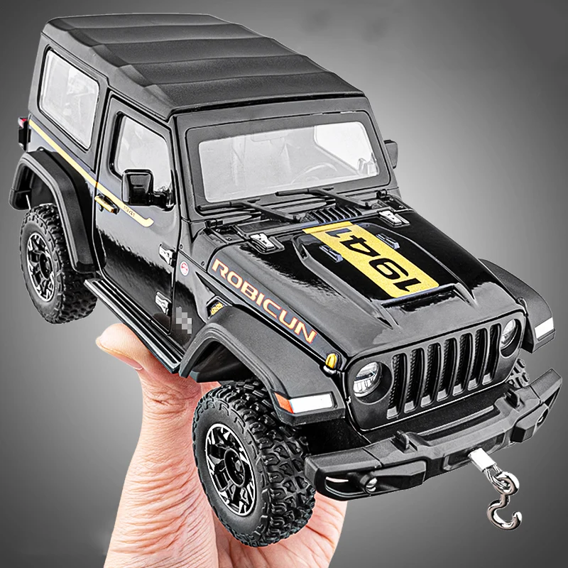 1:24 Off-road Car Wrangler Rubicon FJ Cruiser Model Toy Metal Diecast Pull Back Doors Opened Sound Light Boys Favorite Models