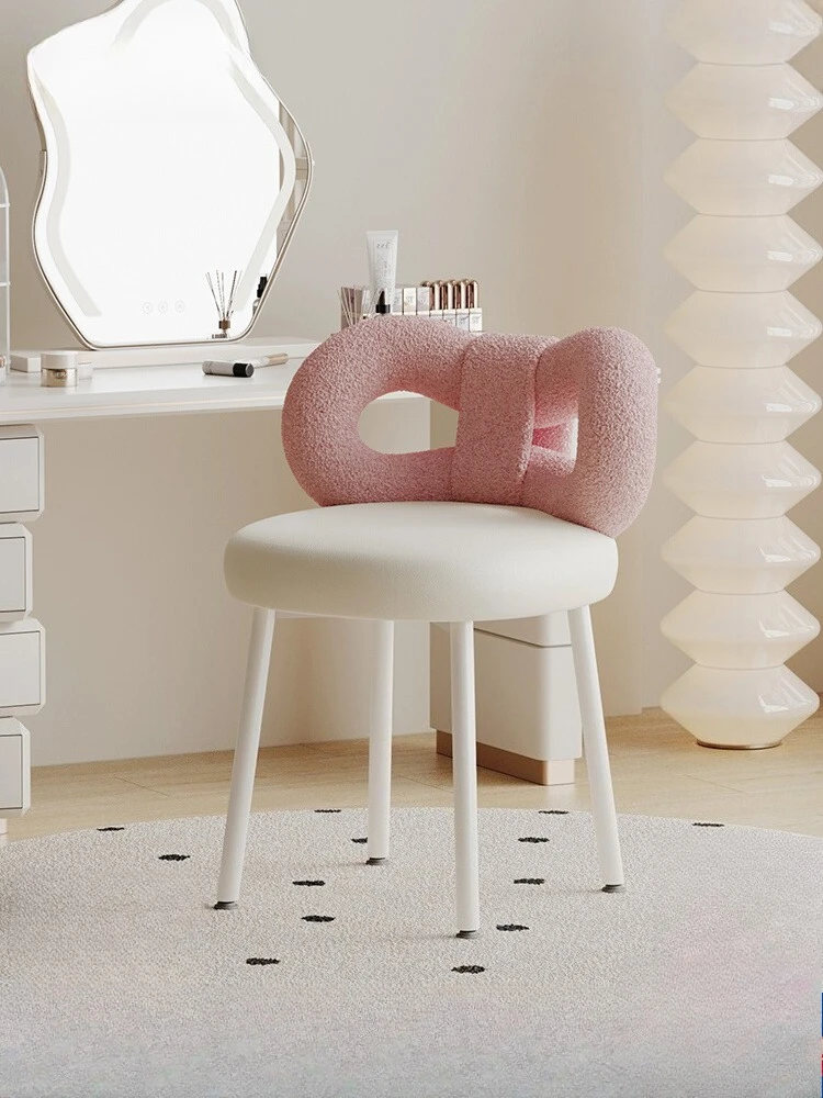Schmetterlingsrücken-Make-up-Stuhl, Kunstleder, Schminkhocker, Mädchen-Schlafzimmer, cremefarbener Stil, Schminksitz, elegantes, minimalistisches Design