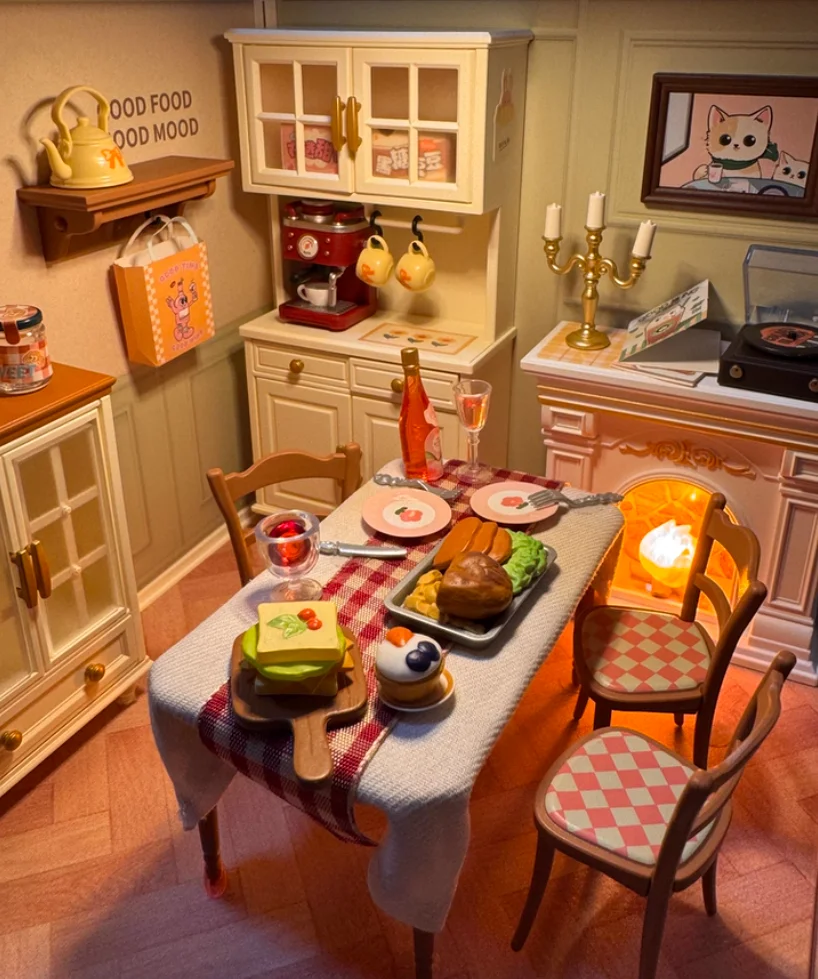 Casa en miniatura de Super World, caja ciega de súper residencia, estatuilla de acción, casa para niños, juguetes para casa Diy, regalos para niños y niñas